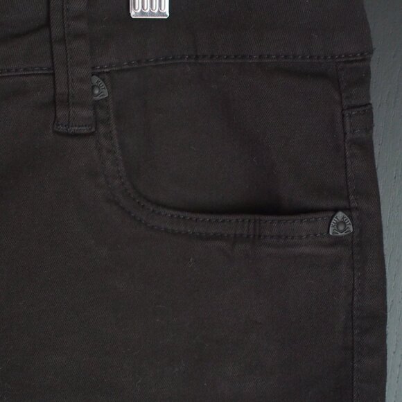 Kut from the Cloth | Natalie Black Bermuda Shorts - Picture 5 of 6